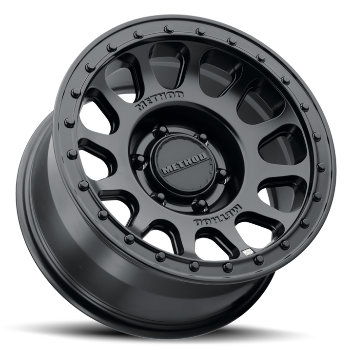 Method MR709 HD Bead Grip 17x 8.5in / ET0 / 5x5 BP / 71.5mm Bore - Black Wheel